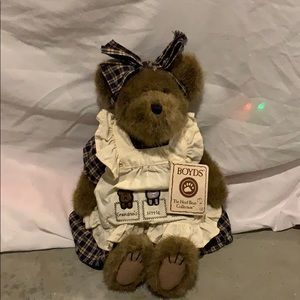 Boyd’s bear. Collectible. Retired